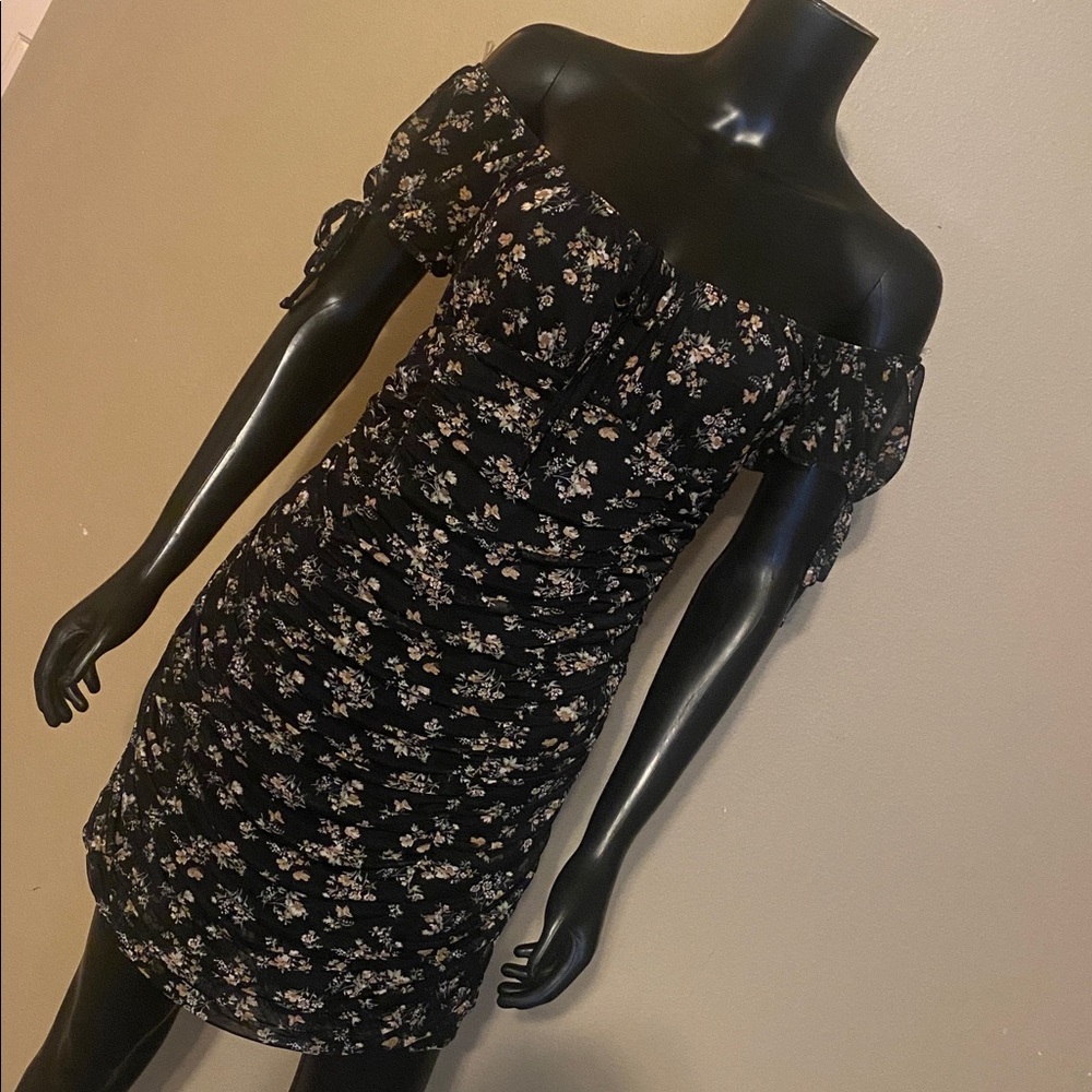 Chic Black Floral Mini Dress - Picture 4 of 12